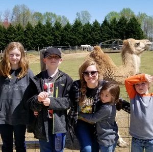 Meet your Posher, Lauren